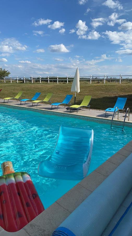 Kourline Villalunoterie Futuroscope Piscine Spa Oyre Екстер'єр фото