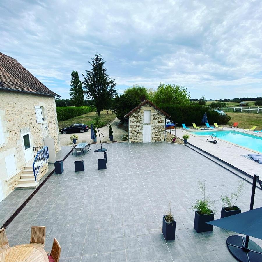 Kourline Villalunoterie Futuroscope Piscine Spa Oyre Екстер'єр фото