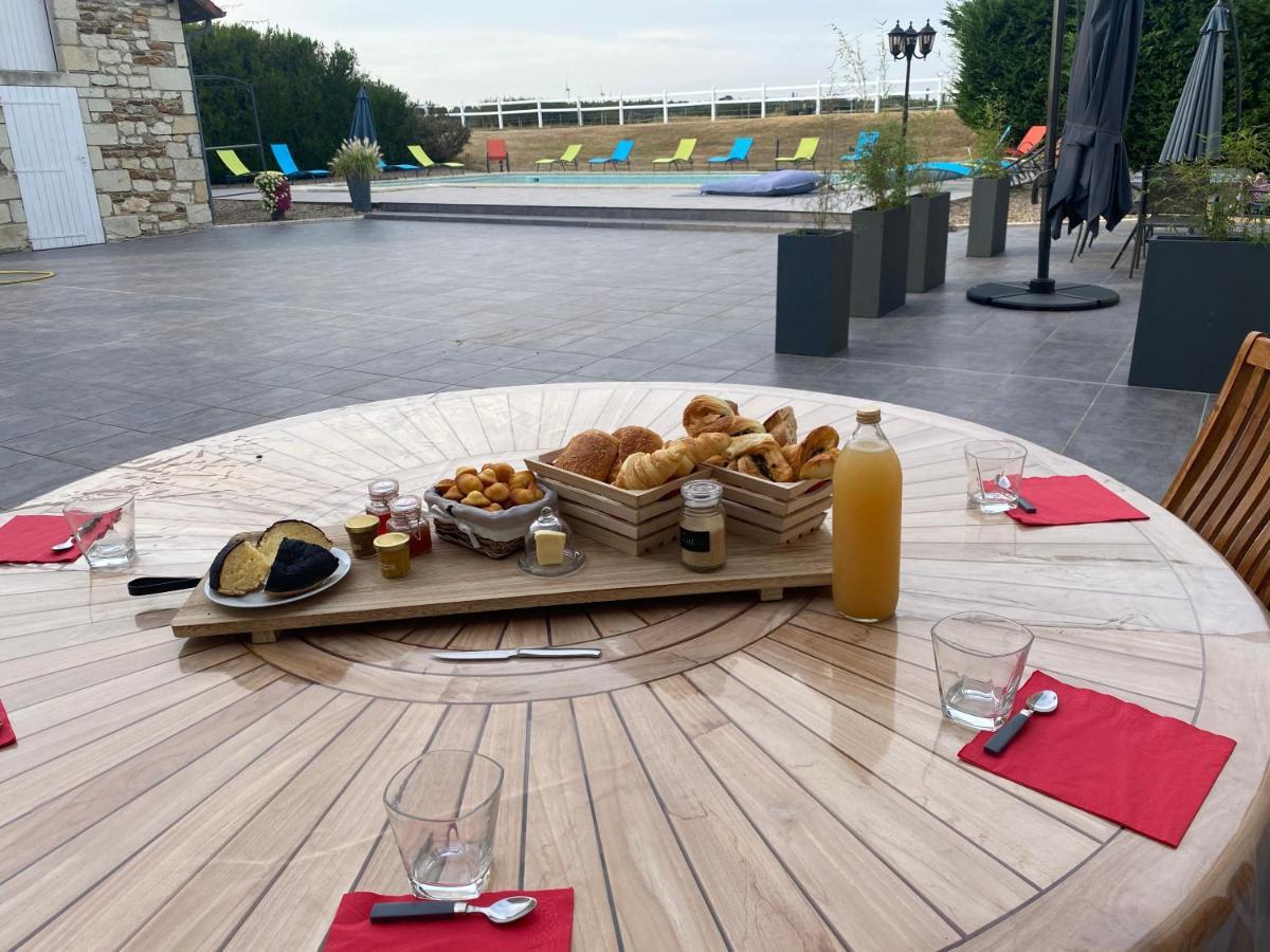 Kourline Villalunoterie Futuroscope Piscine Spa Oyre Екстер'єр фото